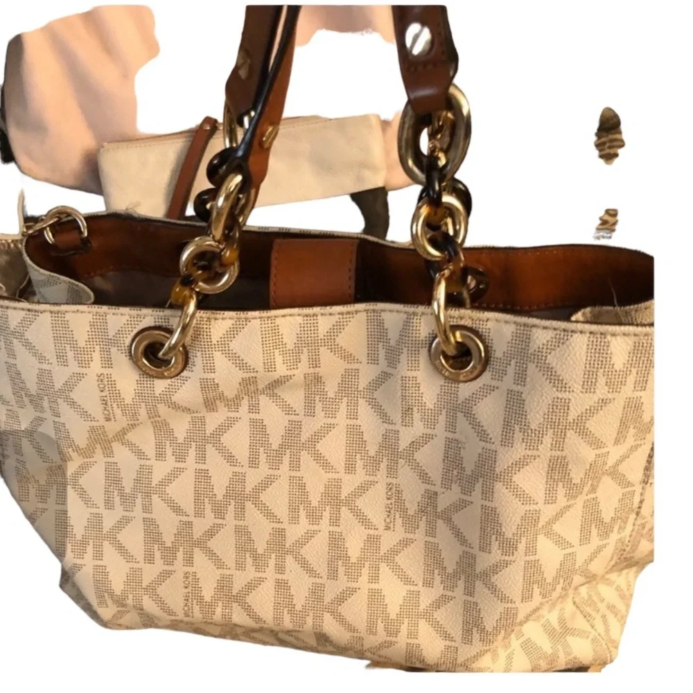 Micheal Kors  large Ivory classic monogram bag gold & tortoise handles - Picture 2 of 16